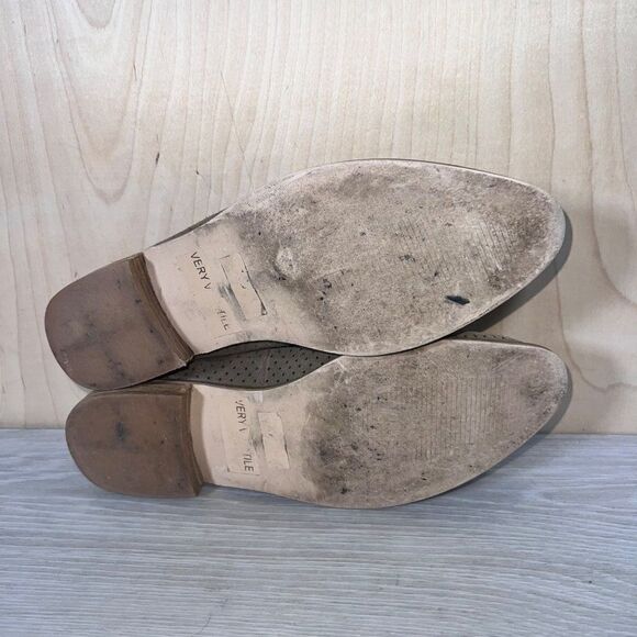 Very Volatile Mesquite Perf Mule Brown Suede Women's 9 - Picture 8 of 9